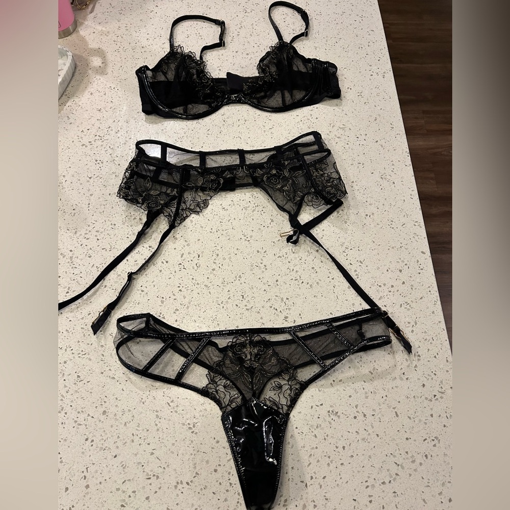 Victoria Secret Lingerie 3 piece set